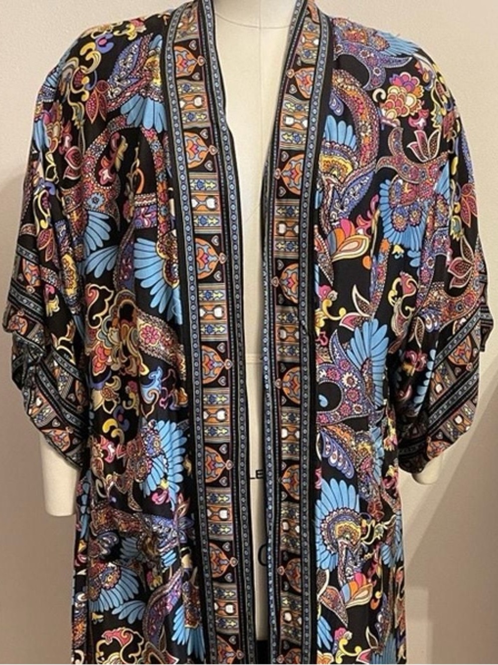 Haute Hippie Black Floral Paisley Kimono Reversible size Large NWTS - Picture 10 of 11